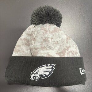 NWOT New Era Philadelphia Eagles 2024 Salute to Service Sideline Pom Knit